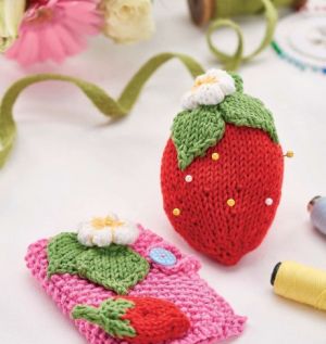 Knitted Sewing Set