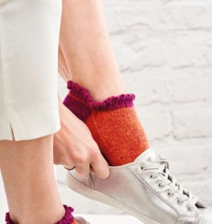 Easy Frill Trainer Socks Pattern