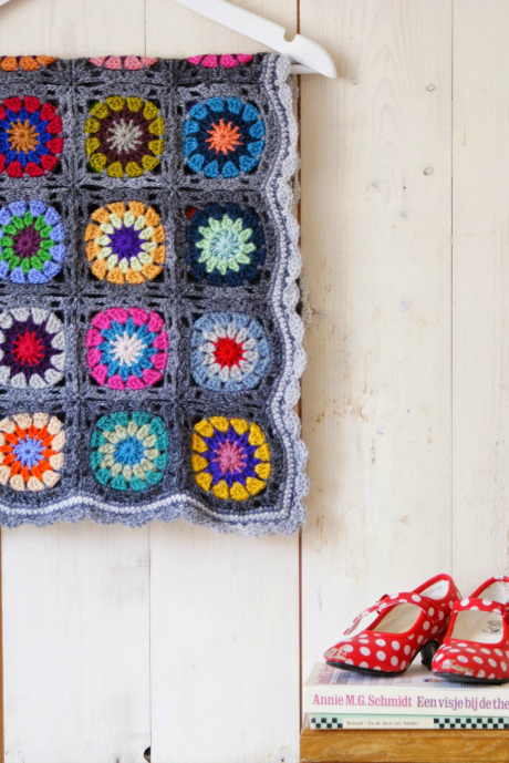 dutch sisters crochet blanket