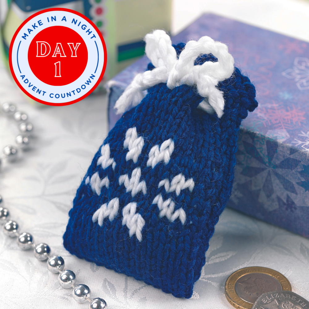Advent Day 1 Snowflake Coin Purse Knitting Patterns Let's Knit