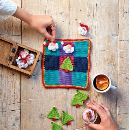 Festive Tic-Tac-Toe crochet Pattern