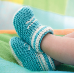 Two-colour Baby Boots Knitting Pattern