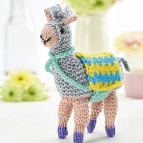 Fizz the llama Knitting Pattern