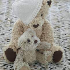Newborn Baby Bonnet Hat Knitting Pattern