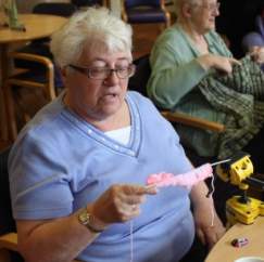 Support group helps stroke survivor keep on knitting