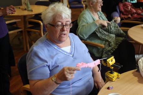 Support group helps stroke survivor keep on knitting