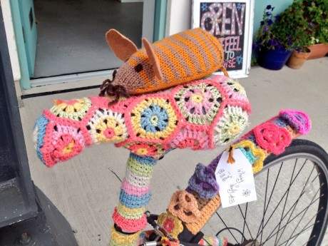 Where’s Woolly? The year-long yarnbombing project!