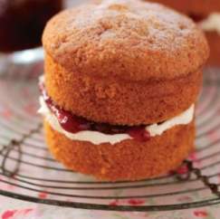 Individual Victoria Sponges
