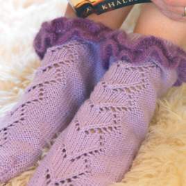 How to: work two-colour cast on for double knitting   Knitting Pattern
