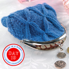 Advent Day 19: Smocked Coin Purse Knitting Pattern