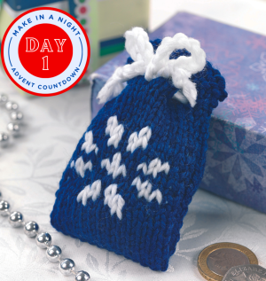 Advent Day 1: Snowflake Coin Purse