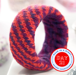 Advent Day 21: Knitted Bangle Knitting Pattern