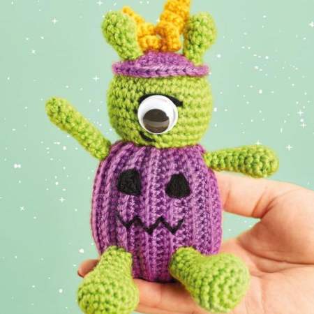 Alien Pumpkin crochet Pattern