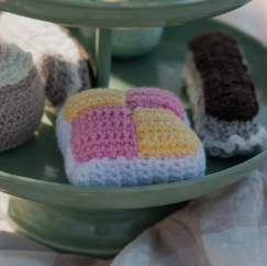 Battenberg Crochet Pattern | A Little Bit Crafty Knitting Pattern