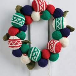 Christmas Bauble Garland Knitting Pattern