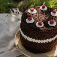 Black Forest Gateau Crochet Pattern | A Little Bit Crafty Knitting Pattern