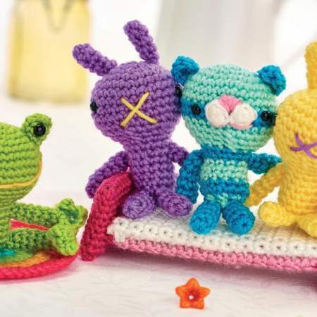 Cat and Bed Toys crochet Pattern