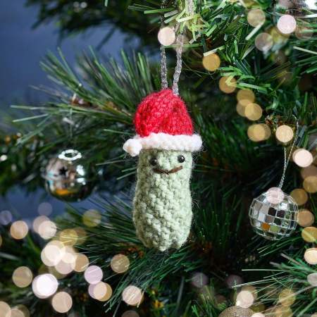Christmas Pickle Bauble Knitting Pattern Knitting Pattern