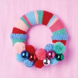 Festive Pom-Pom Wreath Crochet Pattern Crochet Pattern