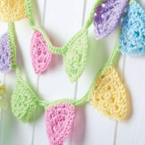 Easy Crochet Bunting Knitting Pattern