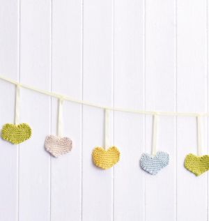 Easy Heart Bunting Knitting Pattern