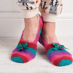 Festive Gift Slippers Crochet Pattern Crochet Pattern