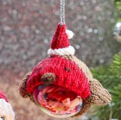 Christmas Robin | Fillable Bauble Knitting Pattern Knitting Pattern
