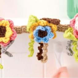 Flower Garland Knitting Pattern