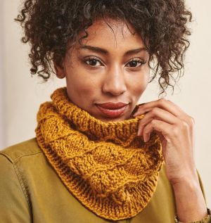 How To Knit a Textured Cowl