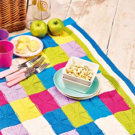 How to Knit An Intarsia Picnic Blanket Knitting Pattern