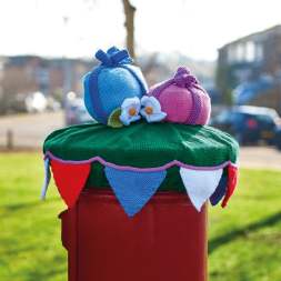 Knitted Postbox Topper Knitting Pattern
