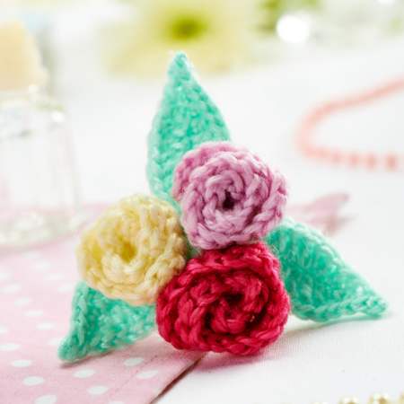 Floral Brooch Knitting Pattern