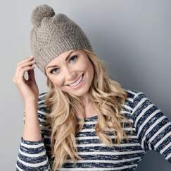 Easy knit & purl bobble hat Knitting Pattern