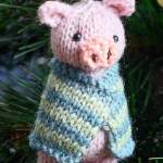 Pig in Blanket Christmas Bauble Knitting Pattern Knitting Pattern