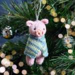 Pig in Blanket Christmas Bauble Knitting Pattern Knitting Pattern