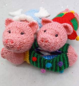 Christmas Pigs in Blankets Gift Bags Pattern Knitting Pattern
