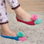 Pom-pom Slippers Knitting Pattern