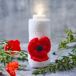 Remembrance Candle Display with Poppy Knitting Pattern
