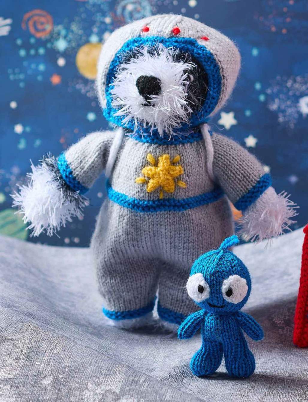 Astro Dog Playset Knit-Along Part Three: Mi-Ki Muttnick and Outfit