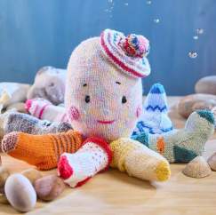 Octopus Toy Knitting Pattern | With Bonus Baby Socks Knitting Pattern