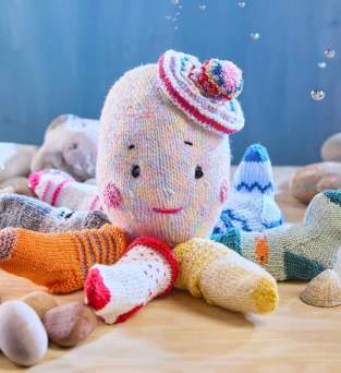 Octopus Toy Knitting Pattern | With Bonus Baby Socks Knitting Pattern