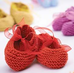 Garter stitch baby bootees Knitting Pattern