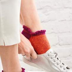 Easy Frill Trainer Socks Knitting Pattern