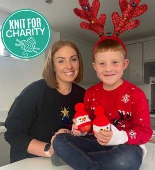Snowman Chocolate Orange Cover | Cystic Fibrosis Trust Knitting Pattern