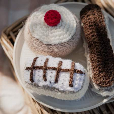 Vanilla Slice Crochet Pattern | A Little Bit Crafty crochet Pattern