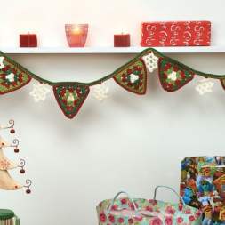 Christmas Bunting Knitting Pattern
