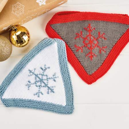 Baby’s First Christmas: Snowflake Bib Knitting Pattern