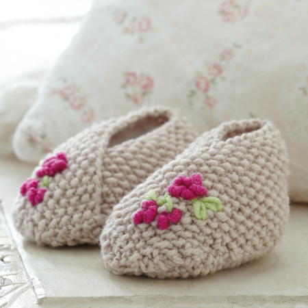 Cross-over Baby Boots Knitting Pattern