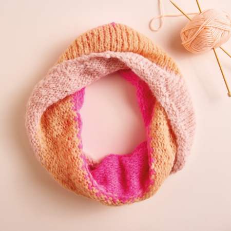 Emmaknitty Exclusive: Cosy Cowl Knitting Pattern