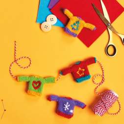 Mini Christmas Jumpers Knitting Pattern